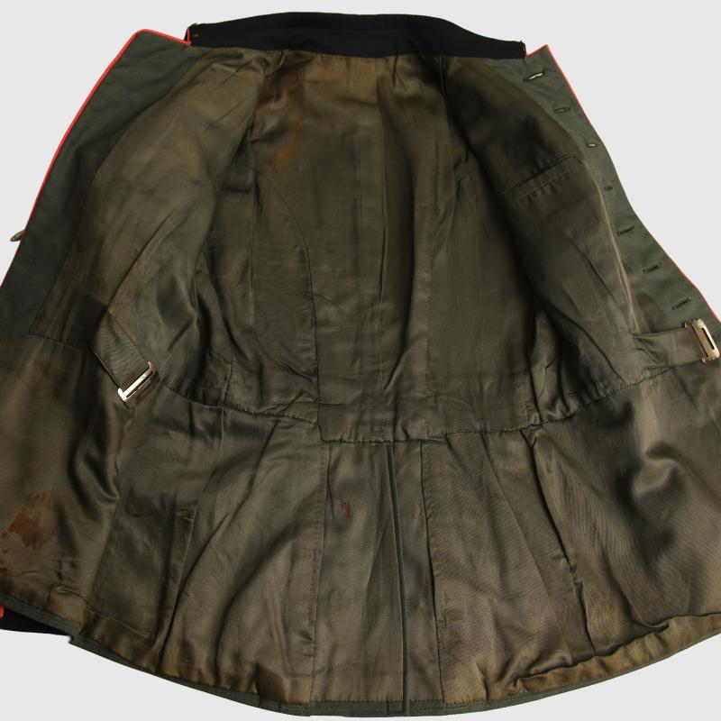 GERMAN WWII ARMY PANZER RESERVE OBERLEUTNANTS PARADE TUNIC.