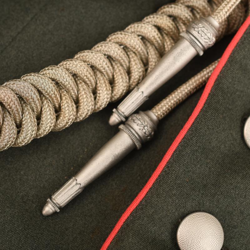 GERMAN WWII ARMY PANZER RESERVE OBERLEUTNANTS PARADE TUNIC.