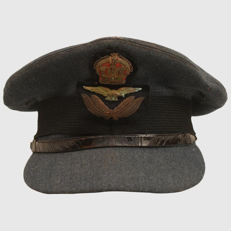 BRITISH WWII RAF OFFICERS VISOR CAP.