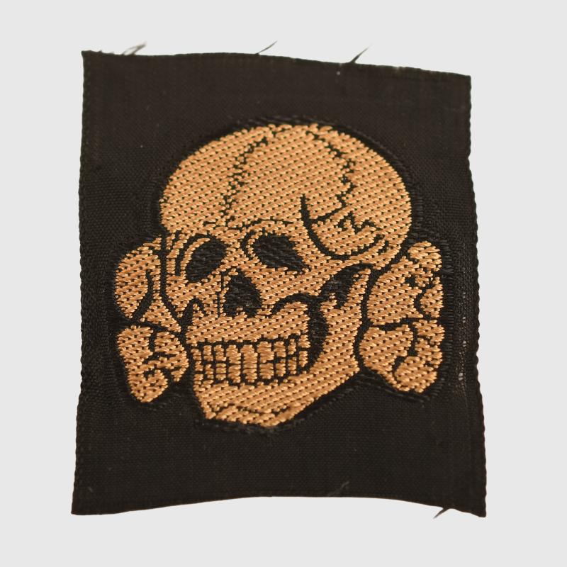 GERMAN WWII WAFFEN SS TROPICAL M.43 CAP SKULL.