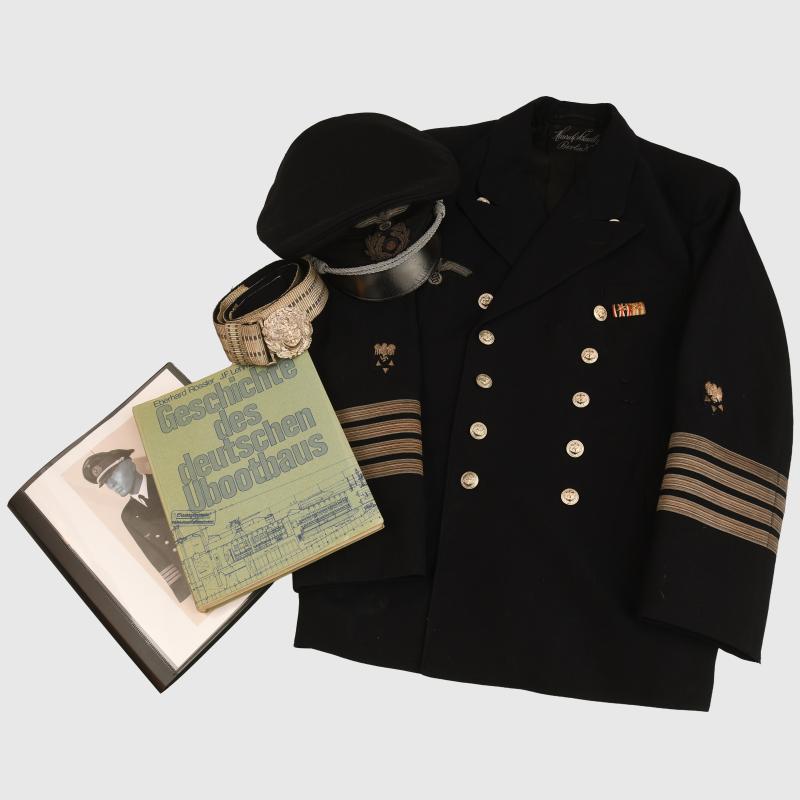 GERMAN WWII KRIEGSMARINE HIGH RANKING ADMINISTRATION OFFICERS TUNIC, CAP AND PARADE BELT, IDENTIFIED.