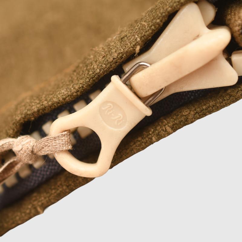 GERMAN WWII FALLSHIRMJAGER STICK GRENADE CARRYING BAG SET.