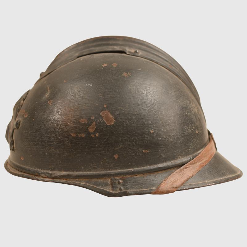 FRENCH WWI TANKERS HELMET KNOWN AS THE CHAR DU COMBAT.