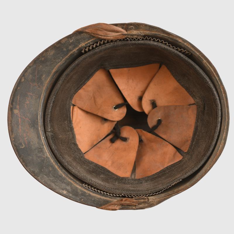 FRENCH WWI TANKERS HELMET KNOWN AS THE CHAR DU COMBAT.