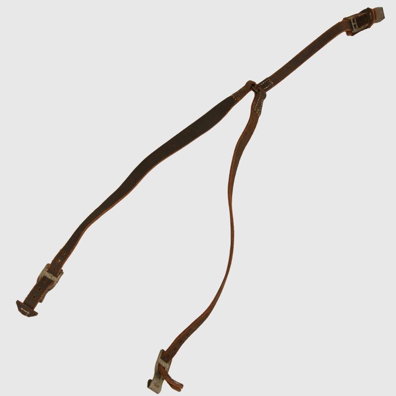 GERMAN WWII NON COMBAT Y STRAPS.