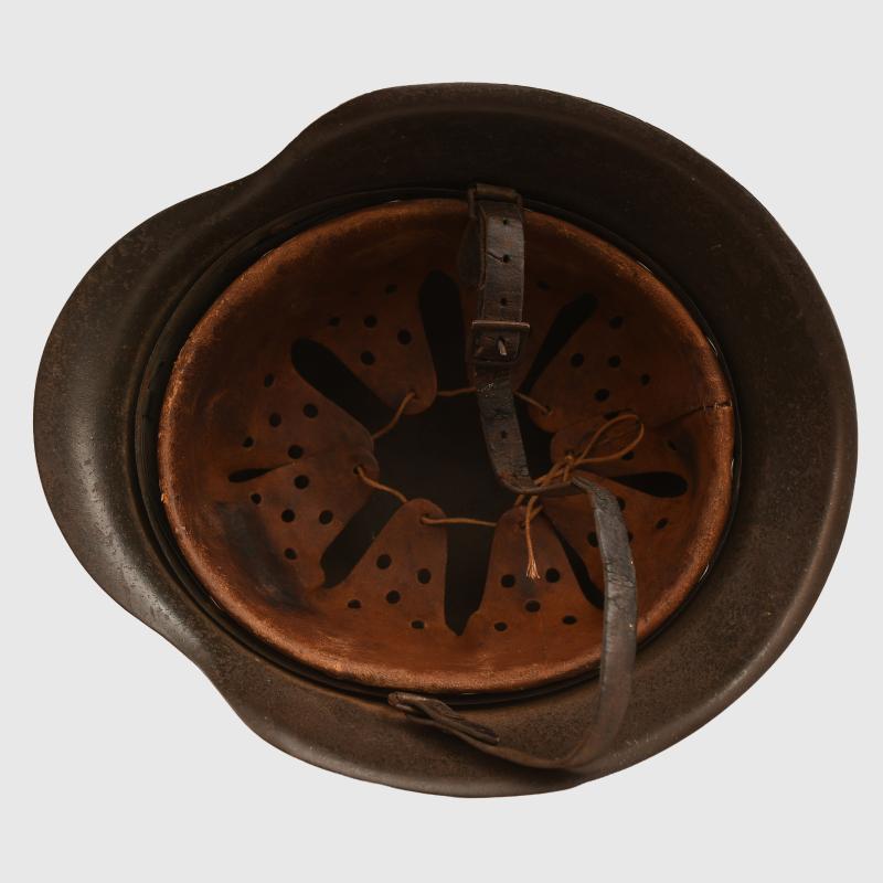 GERMAN WWII HUGE SIZE M.42 ARMY SINGLE DECAL COMBAT HELMET, GRAVE MARKER.