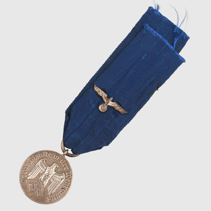GERMAN WWII FOUR-YEAR ARMED FORCES LONG SERVICE MEDAL.