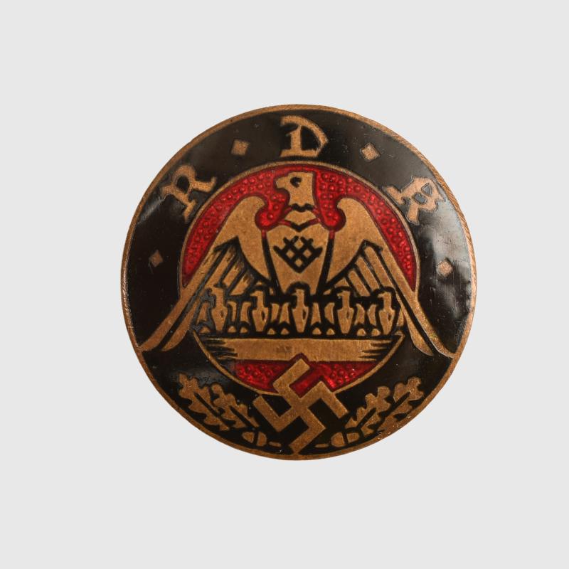 GERMAN WWII RDK MEMBERS BADGE.