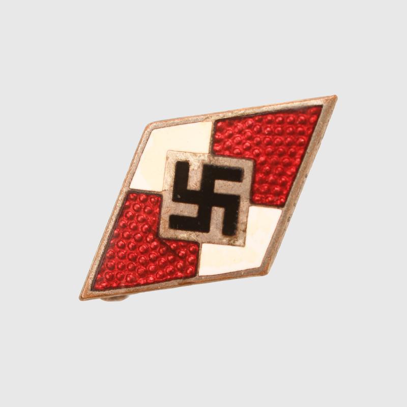GERMAN WWII HITLER YOUTH MEMBERSHIP OR CAP BADGE.