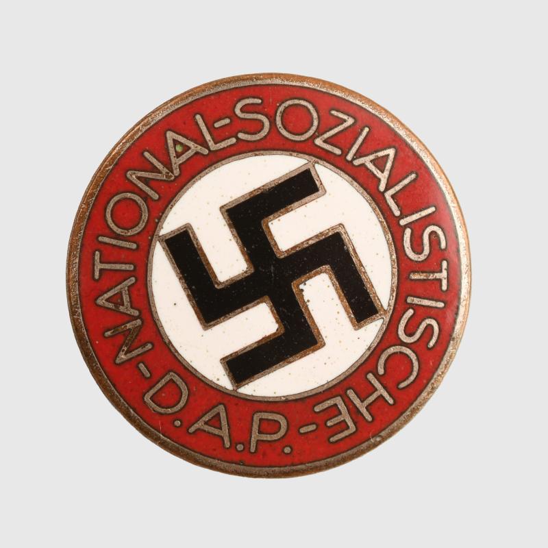 GERMAN WWII NSDAP PARTY BADGE M1/155.
