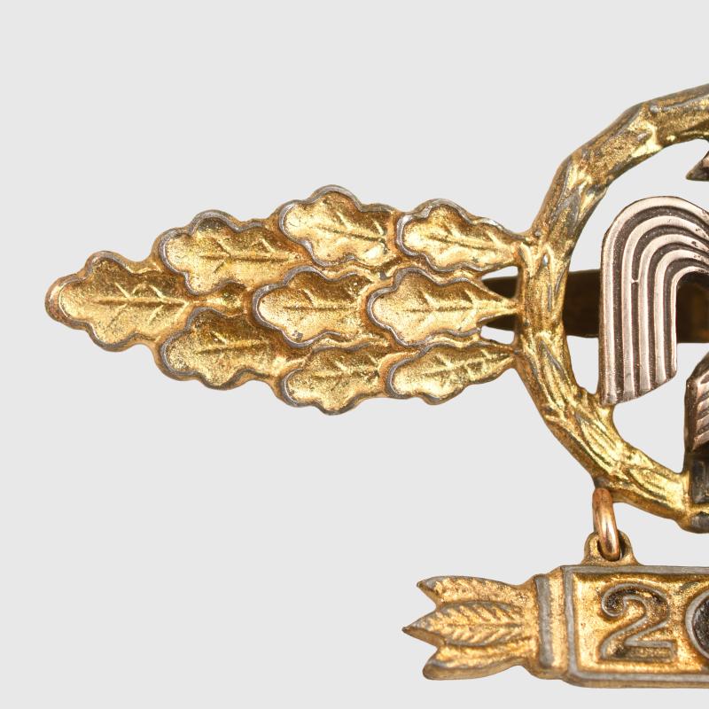 GERMAN WWII LUFTWAFFE DAY FIGHTER BAR WITH 200 PENDANT.