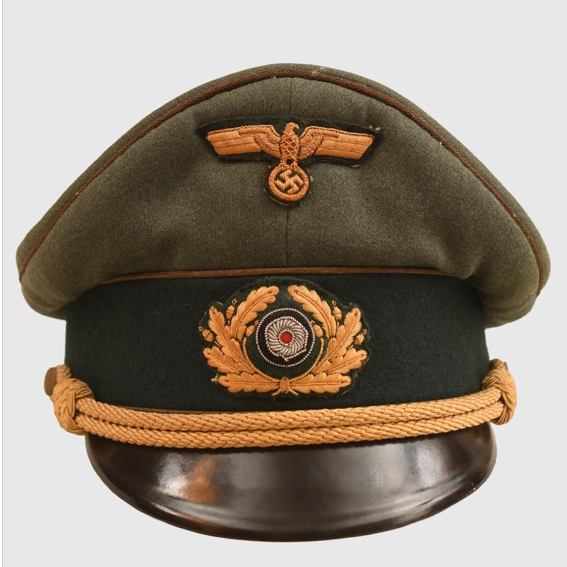 GERMAN WWII ARMY GENERAL’S VISOR CAP.