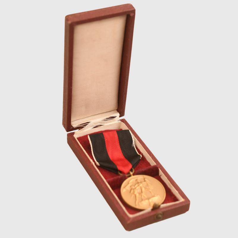 GERMAN WWII ENTRY INTO CZECHOSLOVAKIA MEDAL 1ST OKTOBER 1938.