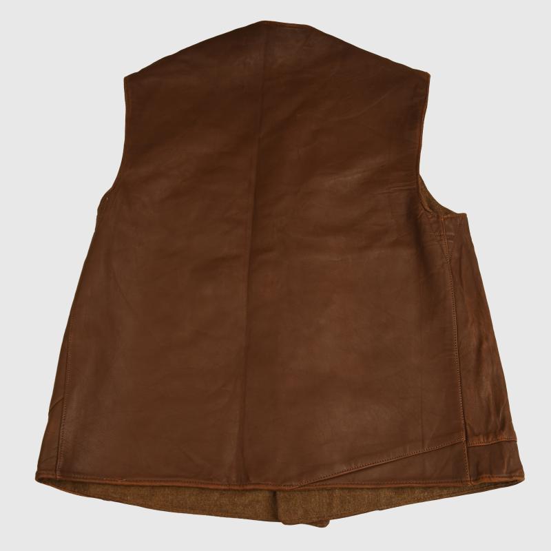 BRITISH WWII SLEEVELESS LEATHER JERKIN.