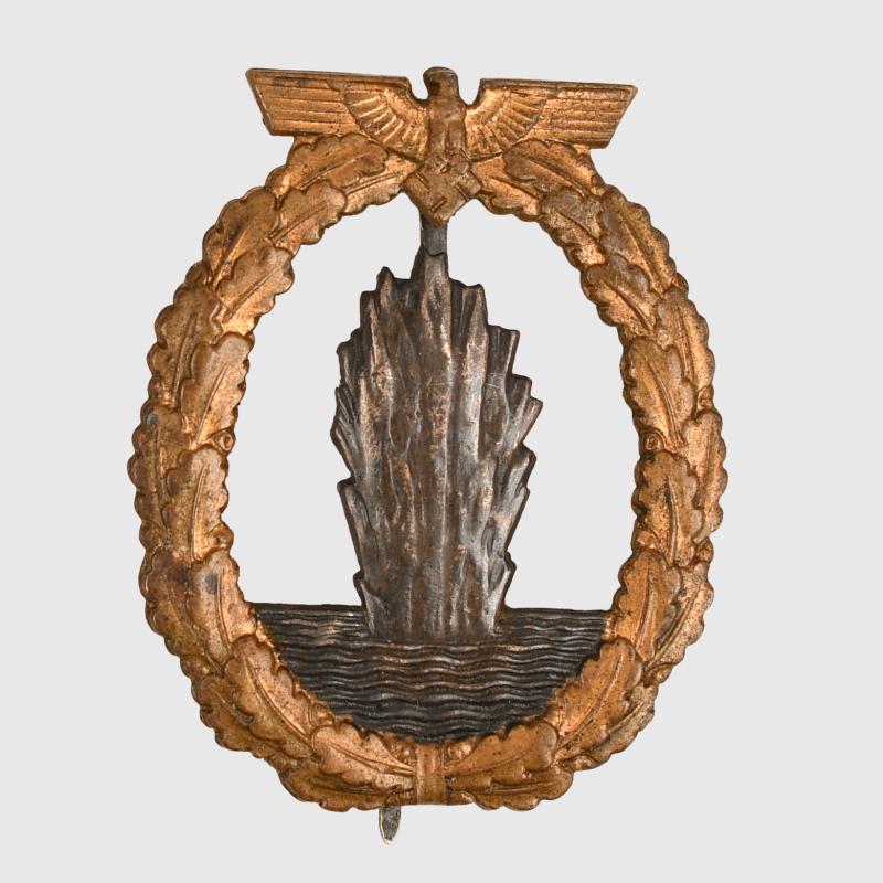 GERMAN WWII KRIEGSMARINE MINESWEEPER BADGE.