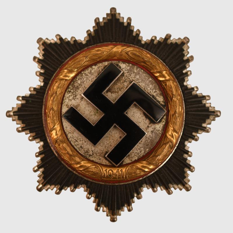GERMAN WWII GERMAN CROSS IN GOLD, CASED.