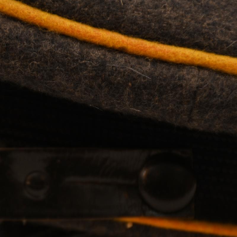 GERMAN WWII LUFTWAFFE FLIGHT SECTION VISOR CAP.