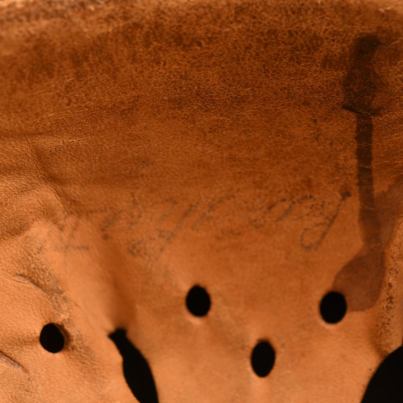 GERMAN WWII ARMY M.40 SINGLE DECAL COMBAT HELMET.