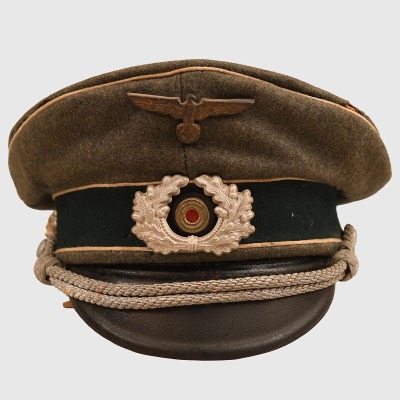 GERMAN WWII ARMY INFANTRY OFFICERS VISOR CAP.