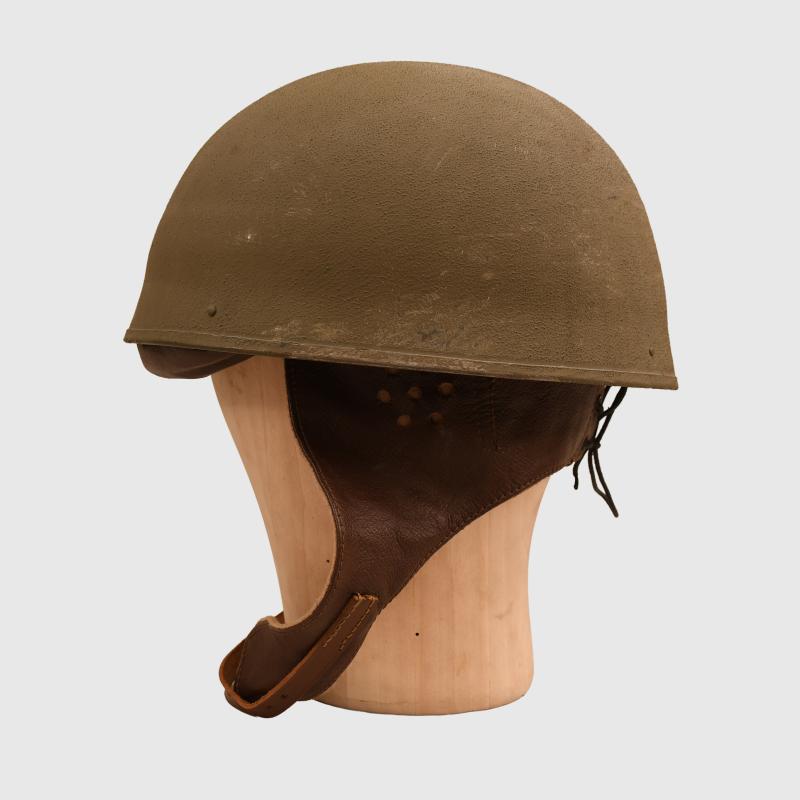BRITISH WWII DISPATCH RIDERS 1942 DATED MINT CONDITION HELMET.