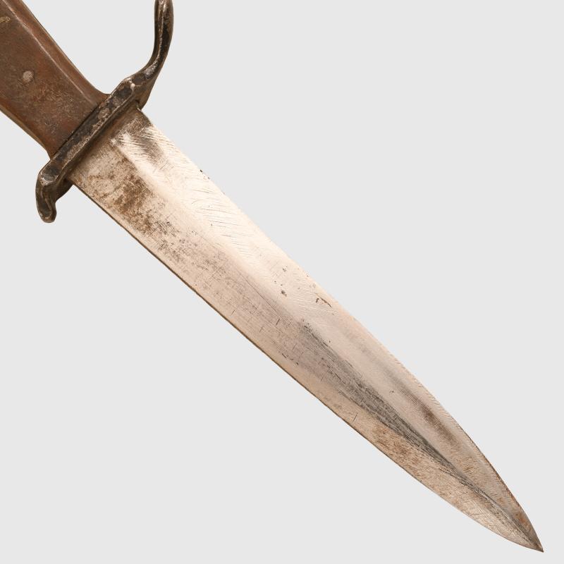 GERMAN WWI TRENCH KNIFE.