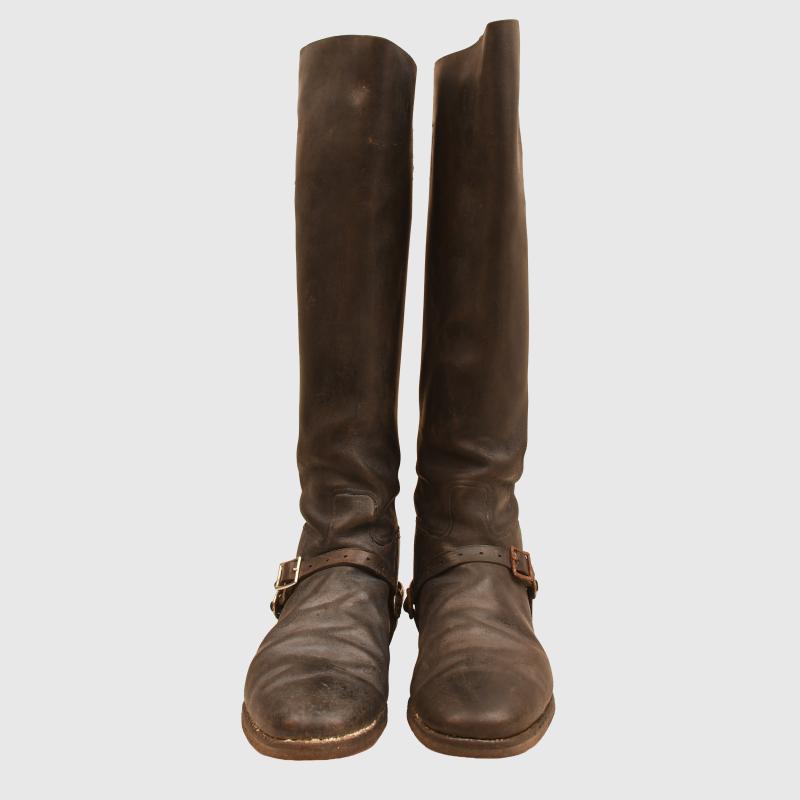 GERMAN WWI OFFICERS CAVALRY BOOTS IDENTIFIED.