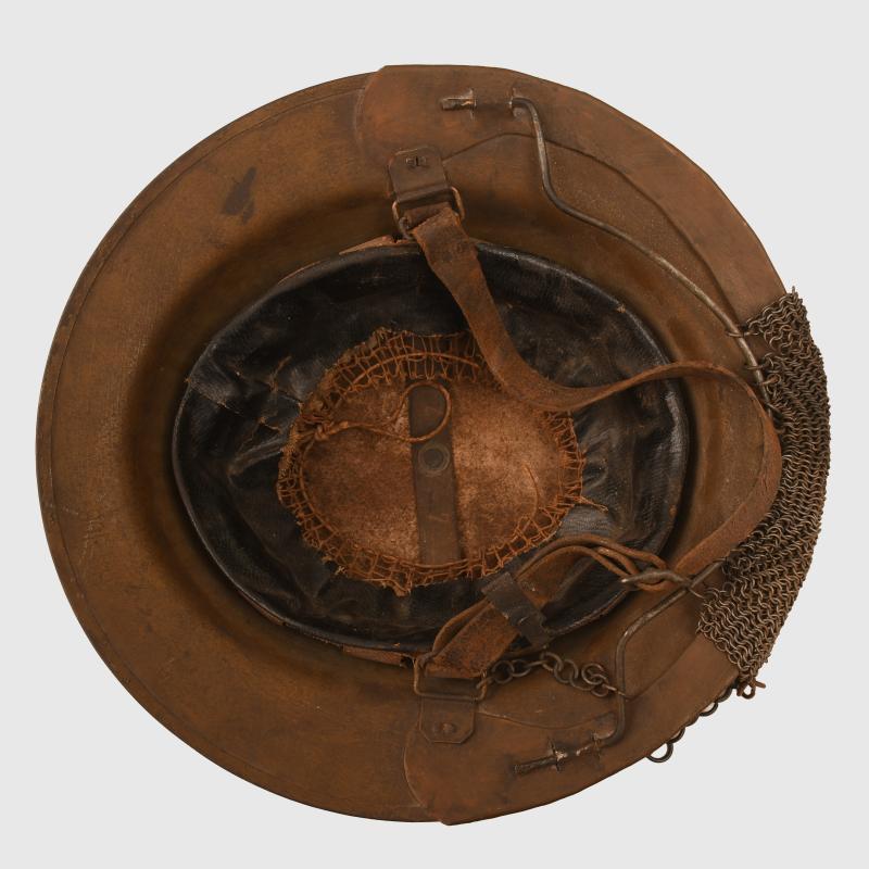 BRITISH WWI 1ST PATTERN CRUISE VISOR BRODIE HELMET.