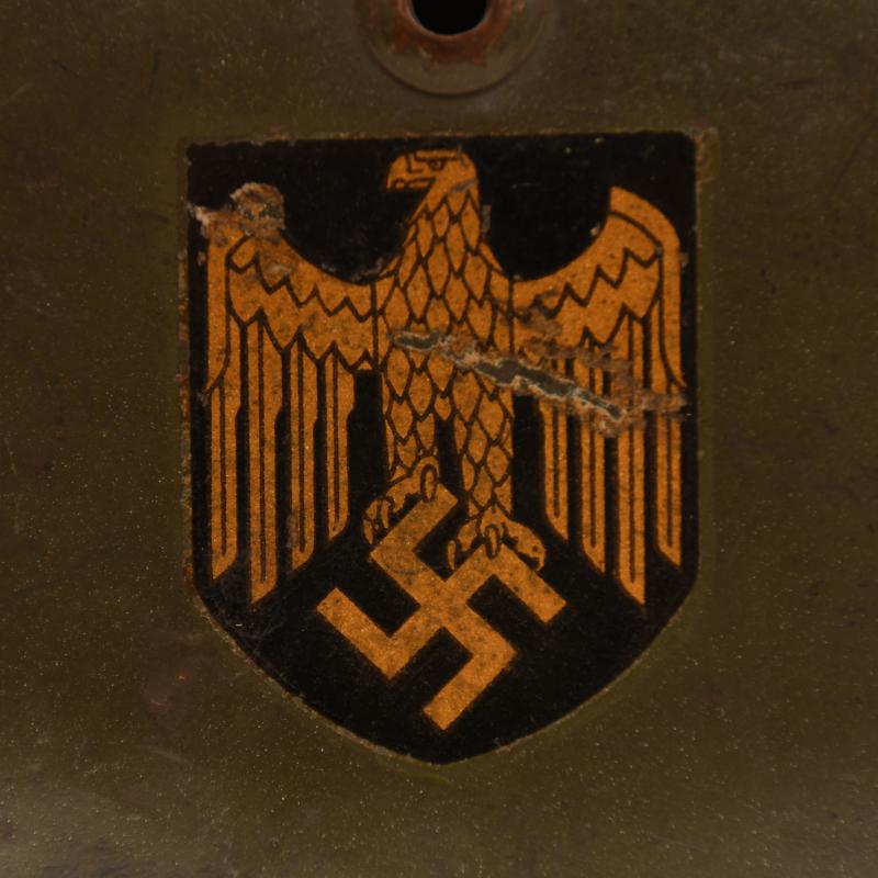 GERMAN WWII KRIEGSMARINE M35 DOUBLE DECAL HELMET.