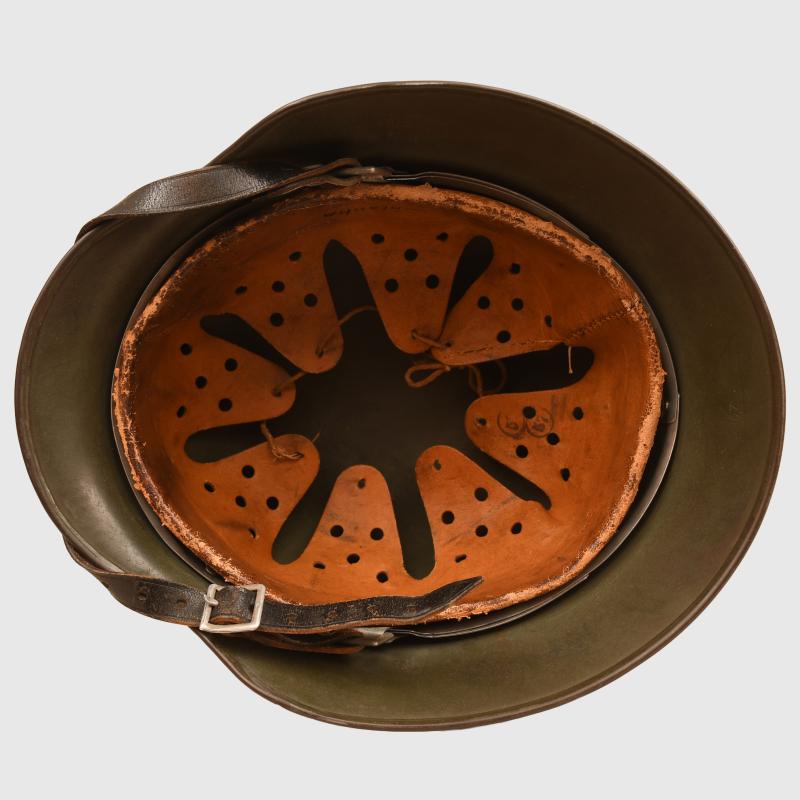GERMAN WWII KRIEGSMARINE M35 DOUBLE DECAL HELMET.