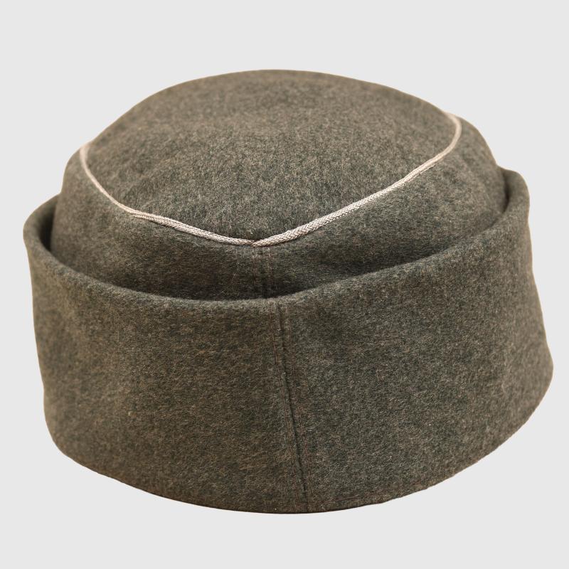 GERMAN WWII ARMY OFFICERS M 43 CAP.