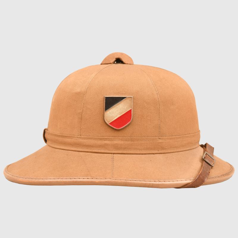 GERMAN WWII AFRIKAKORPS ARMY 1st PATTERN TROPHELM.