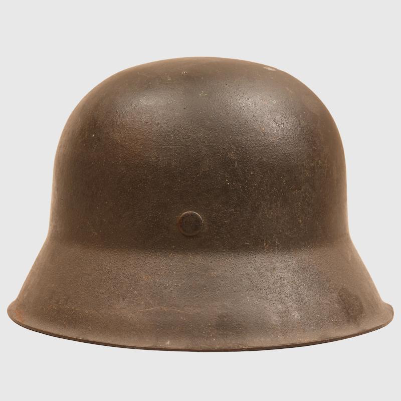GERMAN WWII M42 ARMY SINGLE DECAL COMBAT HELMET.