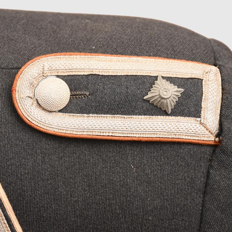 GERMAN WWII LUFTWAFFE HERMANN GOERING TUNIC AND BELT FOR A SENIOR SIGNALS NCO.
