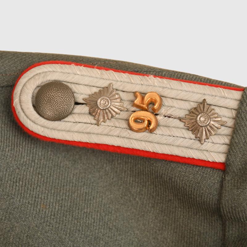 GERMAN WWII ARTILLERY OFFICERS COMBAT TUNIC WITH KRETA CUFF TITLE.