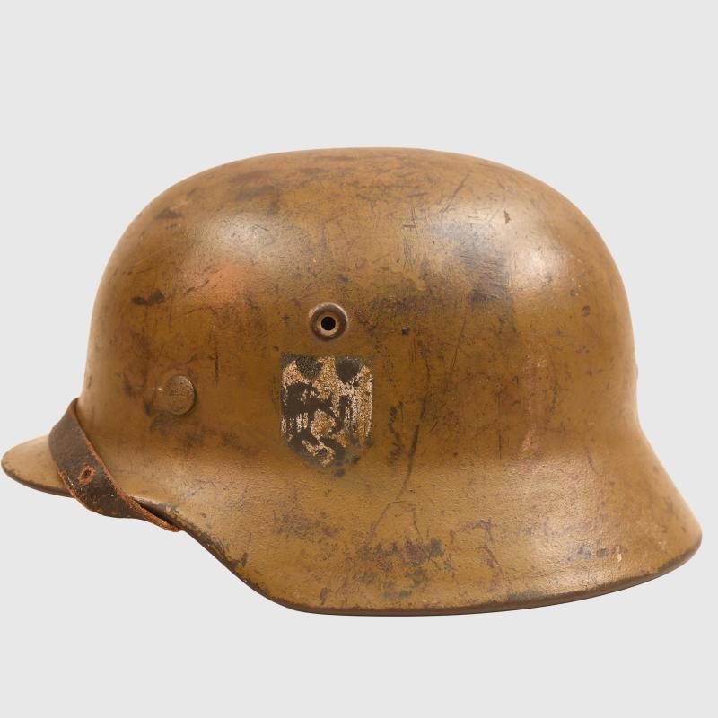 GERMAN WWII ARMY SINGLE DECAL SEMI TROPICAL CAMOUFLAGE M 40 COMBAT HELMET.