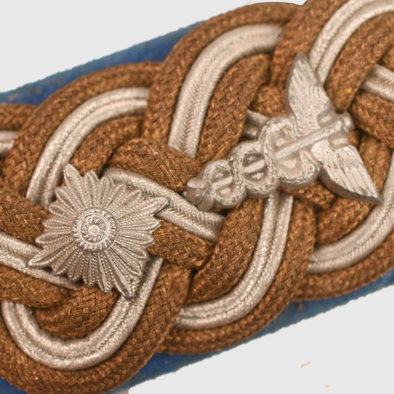 GERMAN WWII TRUPPENSONDERDIENSTE LT.GENERAL’S SHOULDER STRAP.