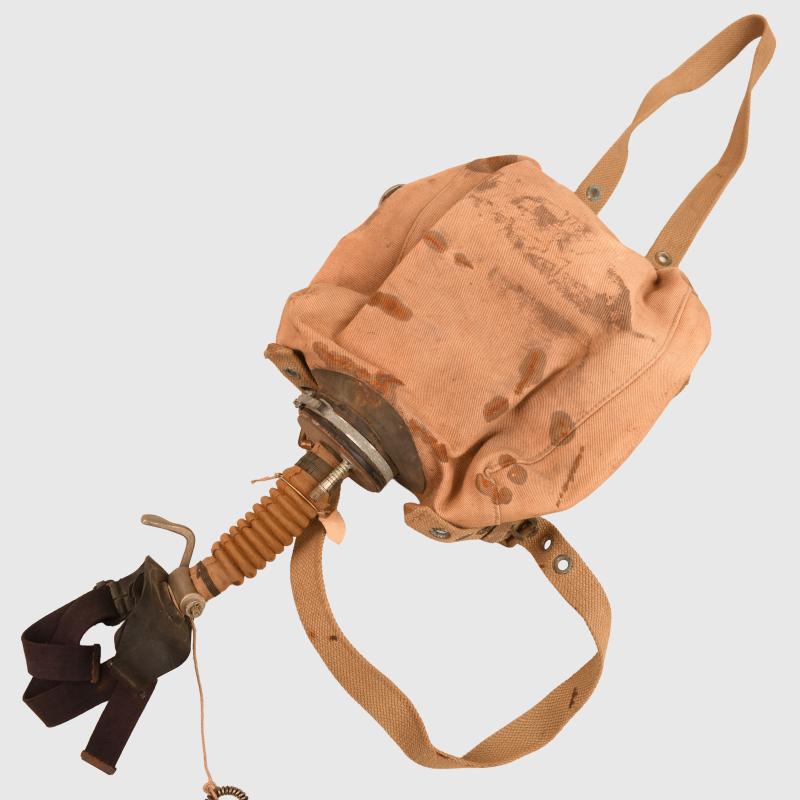 BRITISH WWII D-DAY AMPHIBIOUS TANK CREWS APPARATUS (ATEA).
