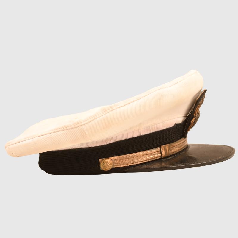 US WWII WHITE TOP NAVAL OFFICERS VISOR CAP.