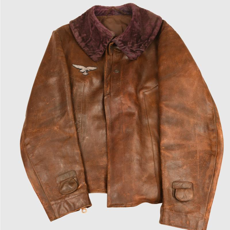 GERMAN WWII LUFTWAFFE AVIATORS LEATHER FLYING JACKET.