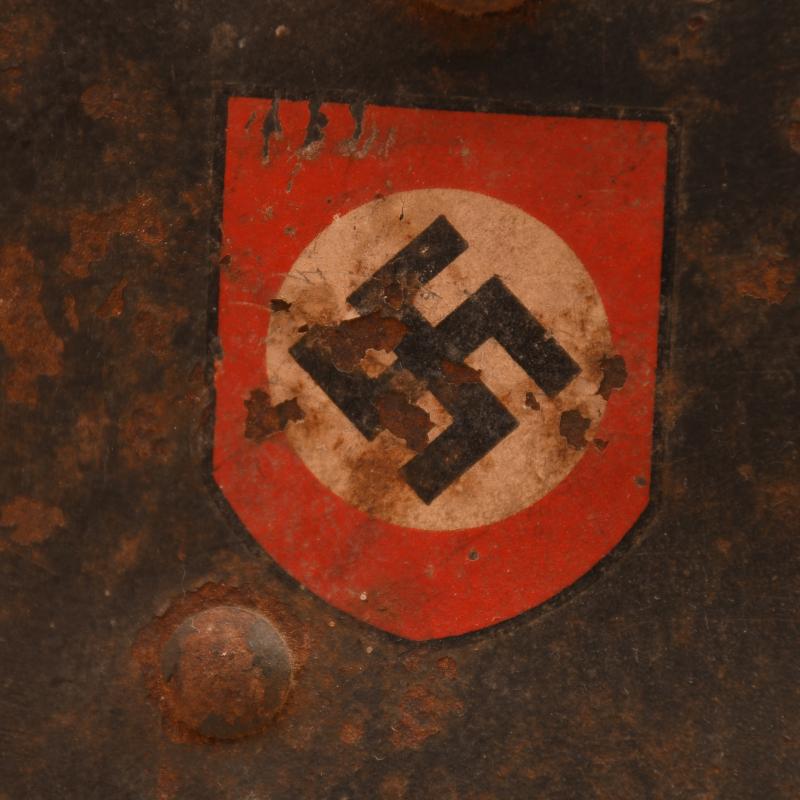 GERMAN WWII M16 DOUBLE DECAL POLICE HELMET.