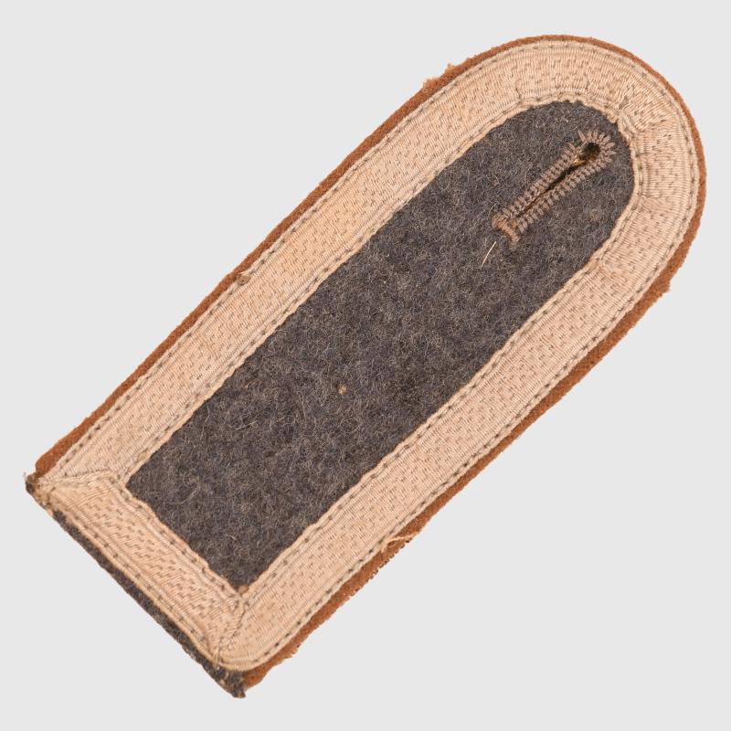 GERMAN WWII LUFTWAFFE SIGNALS SINGLE SHOULDER BOARD.