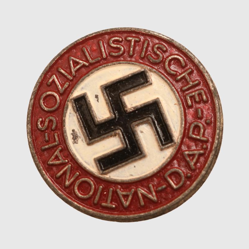GERMAN WWII NSDAP LATE WAR BADGE WITH LAPEL FIXING.