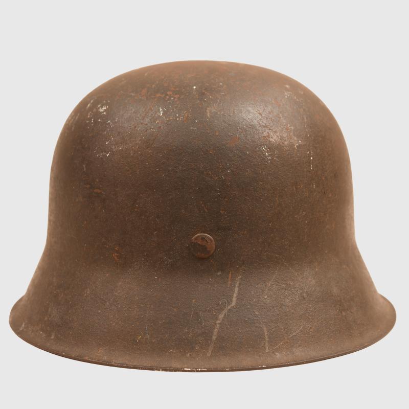 GERMAN WWII M.42 ARMY SINGLE DECAL COMBAT HELMET.