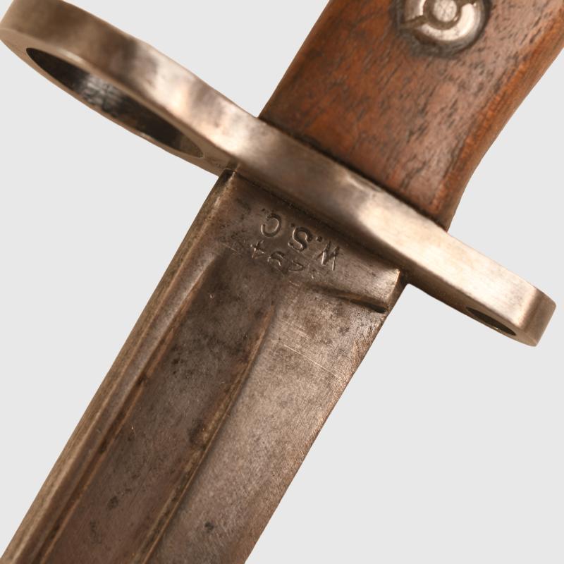 BRITISH WWII JUNGLE CARBINE BAYONET.