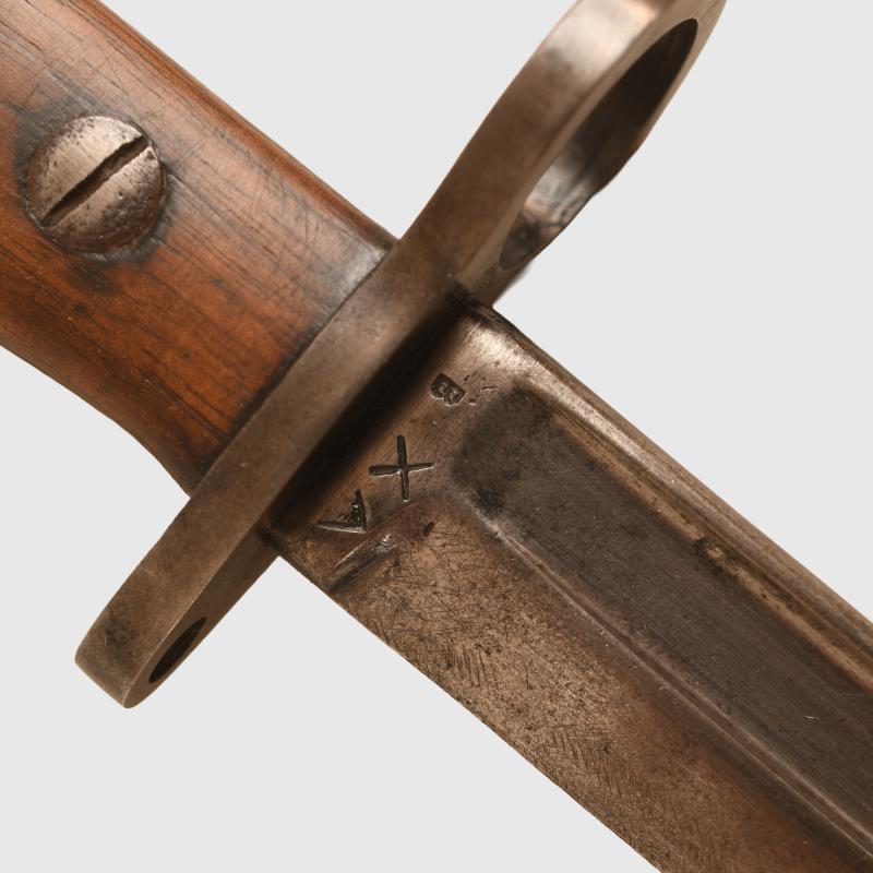 BRITISH WWII JUNGLE CARBINE BAYONET.