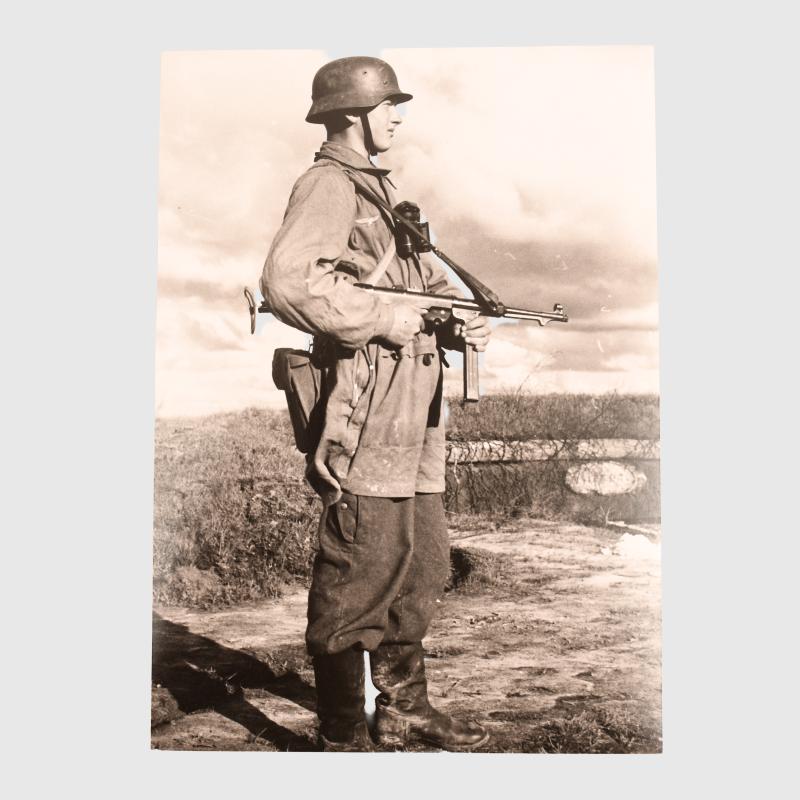 GERMAN WWII 21 GERMAN PARATROOPER PHOTOGRAPHS.