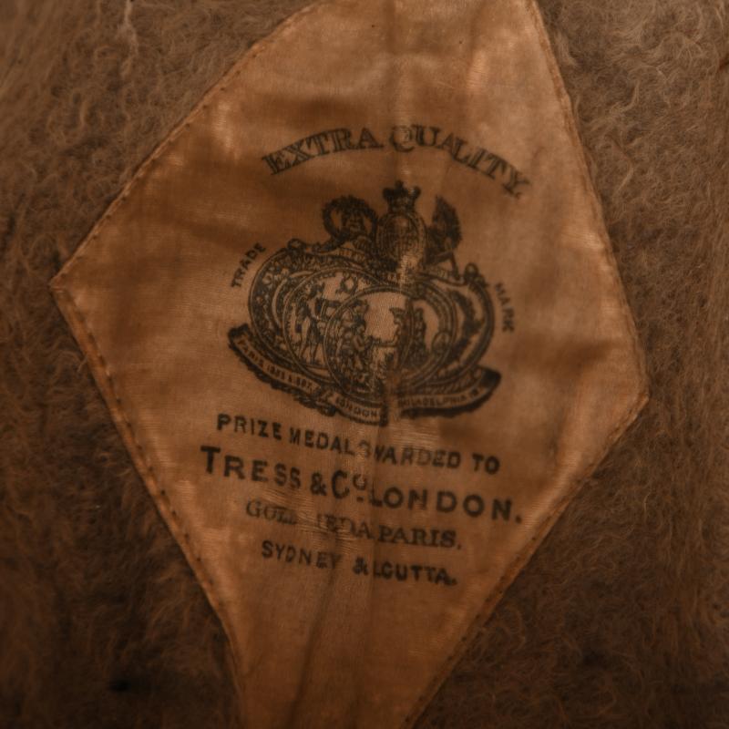 BRITISH WWI ROYAL FLYING CORPS OFFICERS OVERSEAS CAP AND FLYING HELMET.