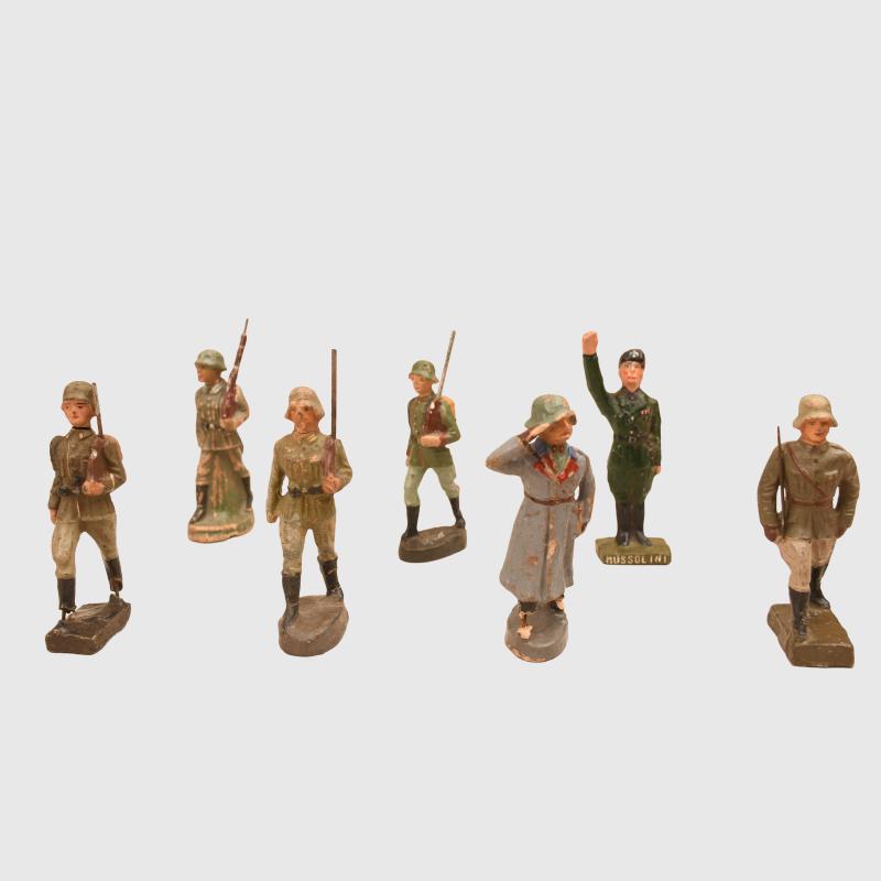 GERMAN WWII SAWDUST AND GLUE ELASTOLIN, LINEOL AND OTHERS TOY SOLDIERS.