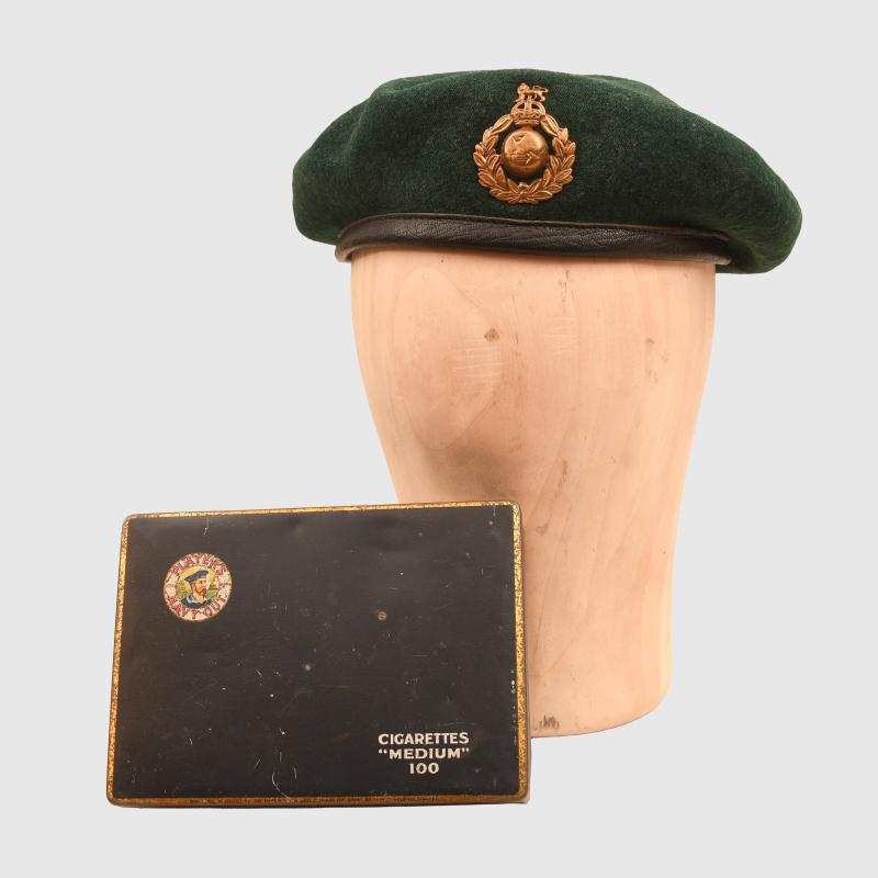 BRITISH WWII ROYAL MARINE COMMANDO BERET AND ARTEFACTS.