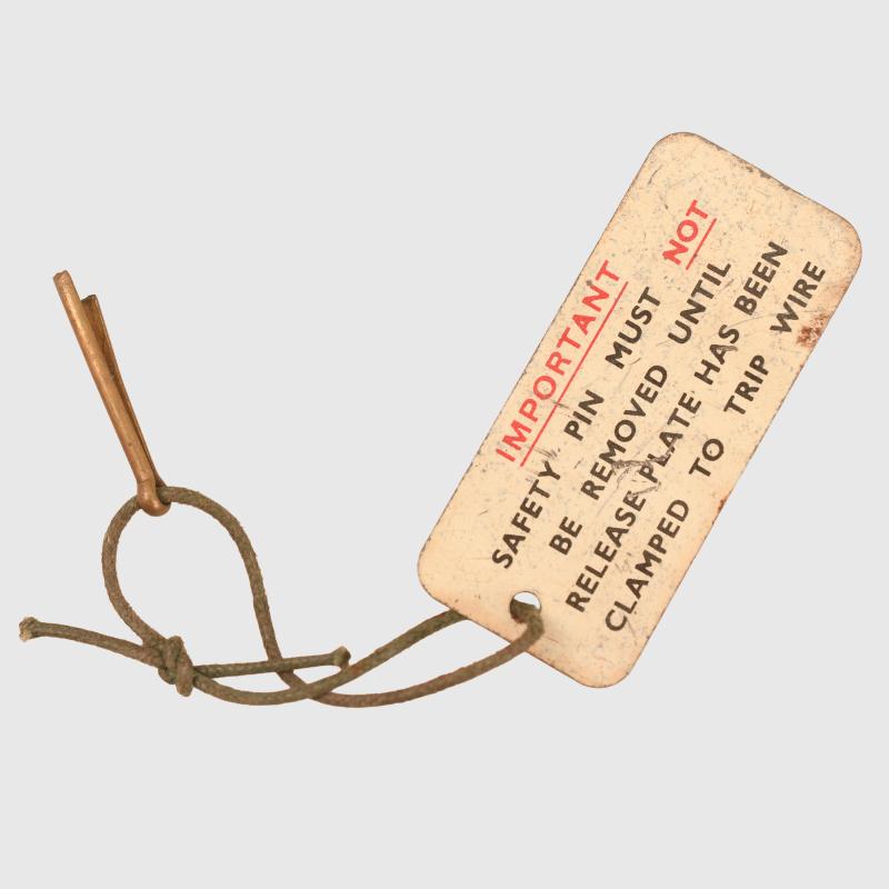 BRITISH WWII RAF SAFETY RELEASE PLATE FOR AIRDROP BOMB.